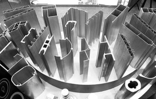 常用金属材料的物理性能探析